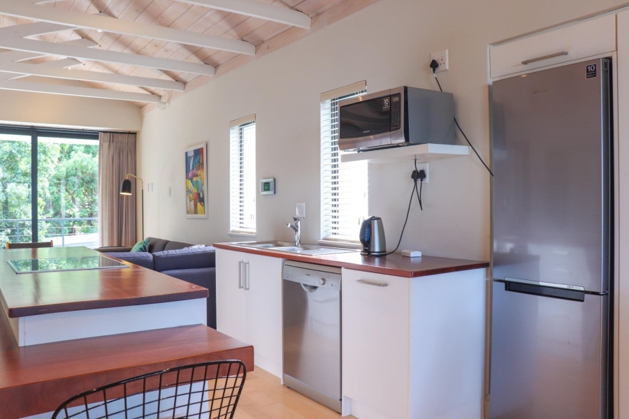 To Let 6 Bedroom Property for Rent in Voelklip Western Cape